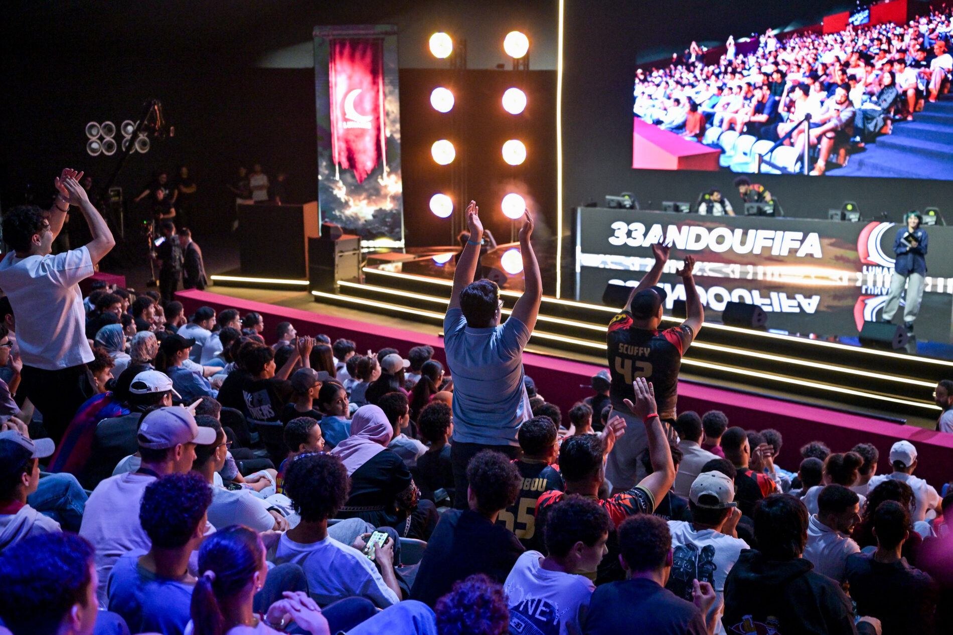 La grande scène de la Morocco Gaming Expo MGE avec un public nombreux EAFC 2026