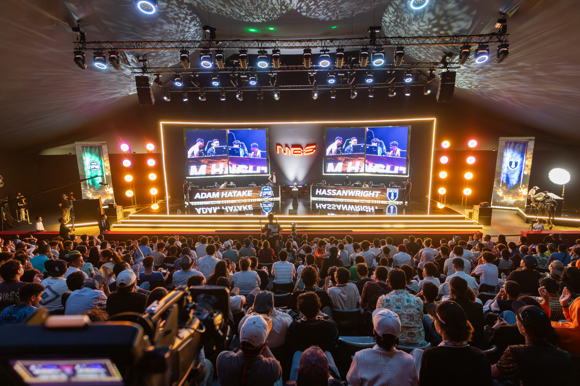 la grande scène de la Morocco Gaming Expo - public nombreux EAFC
